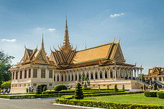 ทัวร์กัมพูชา พนมเปญ นครวัด นครธม ชมโชว์ระบำอัปสรา เสียมเรียบ 3วัน2คืน บิน Bangkok Airways